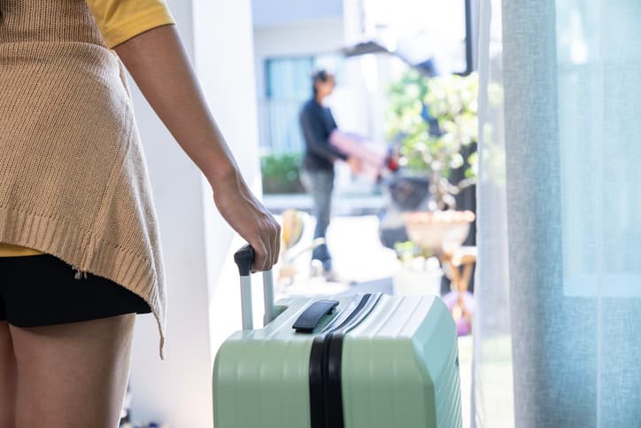 Voyager en août : conseils et astuces par Arvin Care